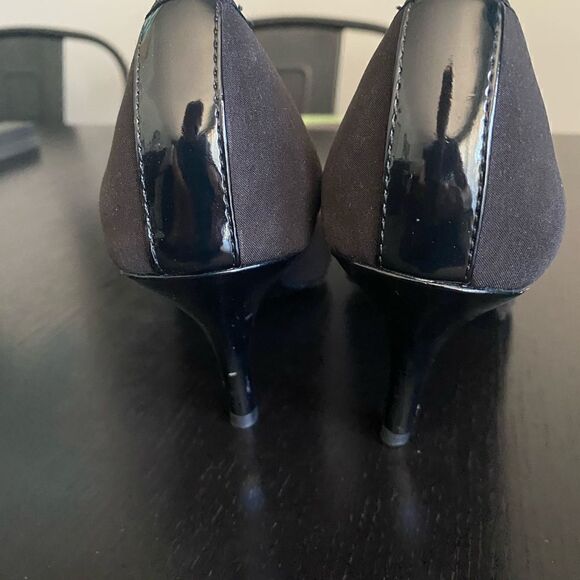 NEW Ellen Tracy Black Cap Toe Pointed Heels Pumps Womens Size 7.5 Stiletto - Picture 8 of 9